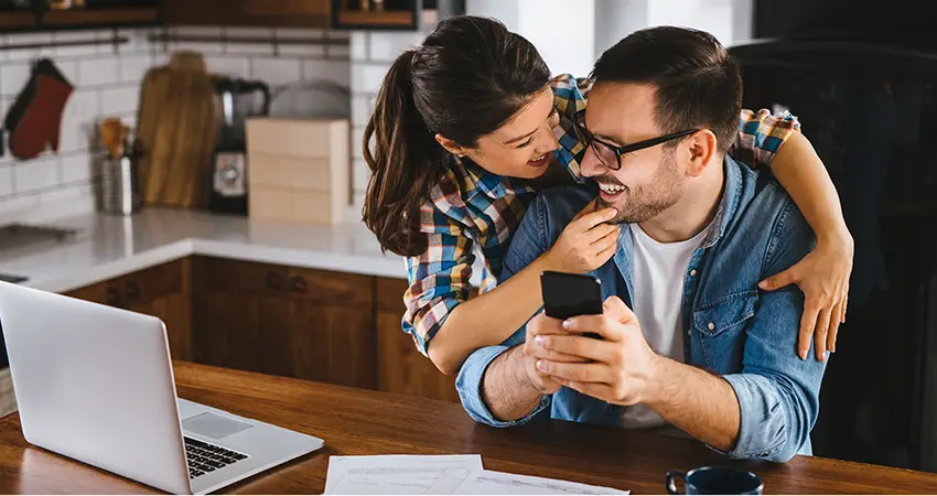 couple on laptop